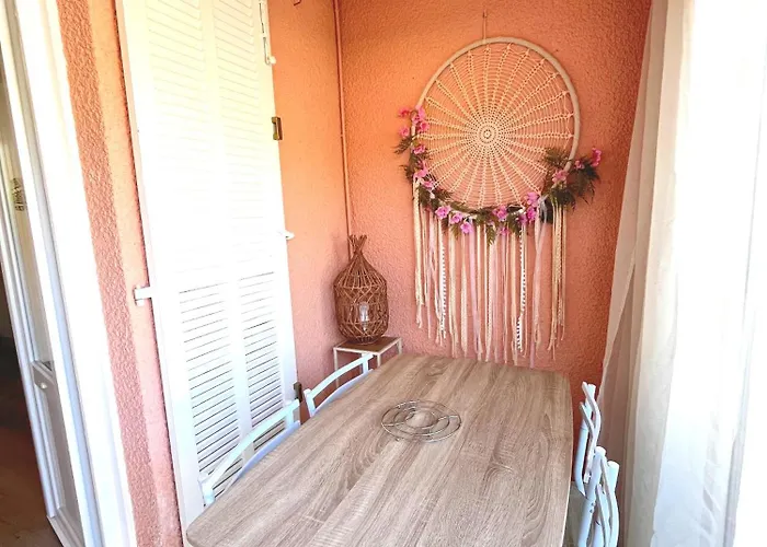 Le Nid Douillet De Jade 아파트 라론드레모레